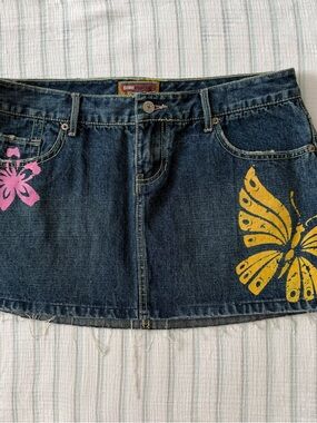 Vintage Skirt Y2K Blue Asphalt Dark Wash Floral
Print Denim Low Rise Mini Sz 9